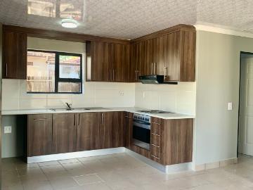R14,750 pm 2 Bedroom Garden Cottage To Let in Arauna
