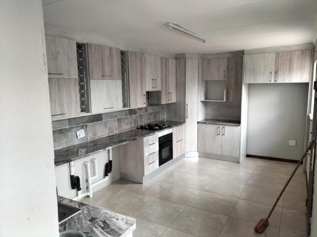 R14 750 | 4 Bedroom House For Rent in Birch Acres, Kempton Park