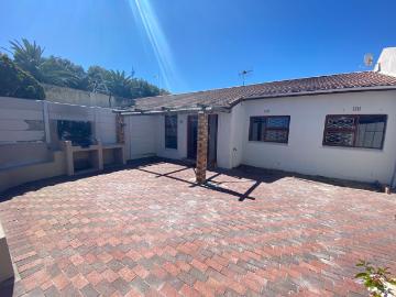 R14,500 pm 3 Bedroom House To Let in Table View