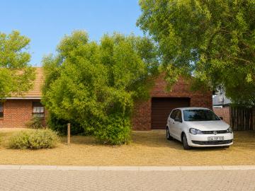 R16,000 pm 3 Bedroom House To Let in Tulbagh