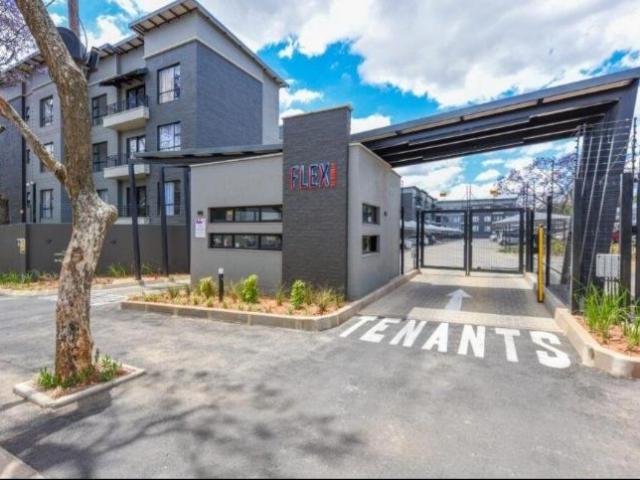 R16 500 | 3 Bedroom Apartment / Flat For Rent in Waverley, Johannesburg
