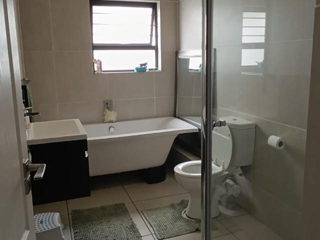 R16 500 | 3 Bedroom Apartment / Flat For Rent in Greenstone Hill, Edenvale