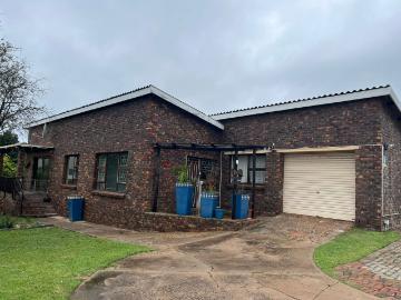 R14,800 pm 4 Bedroom House To Let in Wavecrest