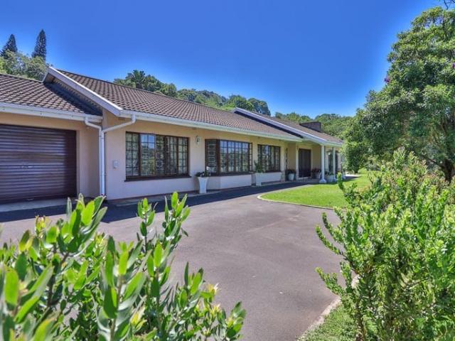 R18,000 pm 3 Bedroom Freestanding To Let in West Riding