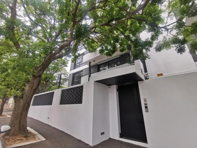 R18 000 | 1 Bedroom Apartment / Flat For Rent in Gardens, Cape Town