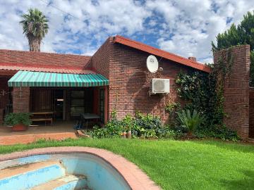 R18,100 pm 3 Bedroom House To Let in Postmasburg