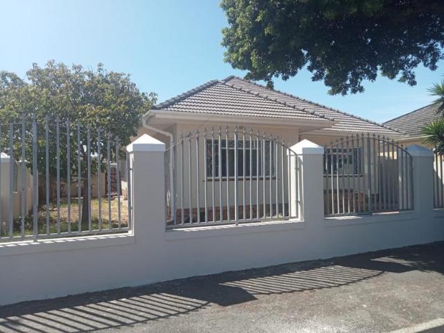 R18 900 | 4 Bedroom House For Rent in Goodwood Central, Goodwood