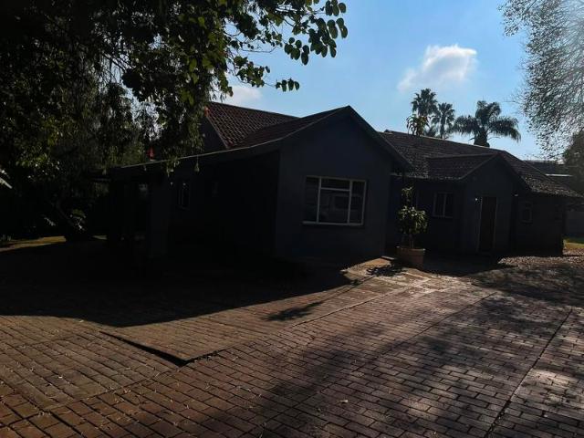 R18 500 | 3 Bedroom House For Rent in Garsfontein, Pretoria