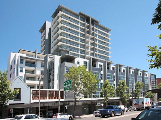 R202/200 220 Pacific Highway, Crows Nest | Village Property
