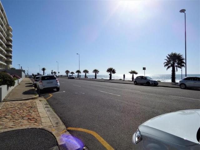 R18 500 | 1 Bedroom Apartment / Flat For Rent in Mouille Point, Cape Town