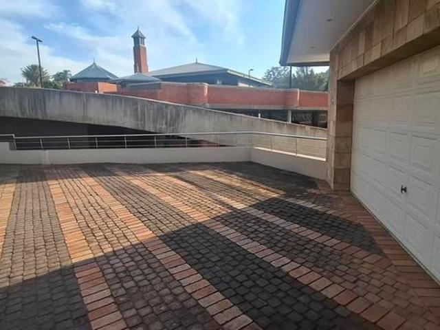 R24 000 | 3 Bedroom Apartment / Flat For Rent in Westville, Westville