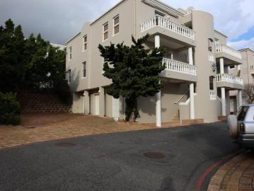 R23 500 | 2 Bedroom Apartment / Flat For Rent in Vredehoek, Cape Town