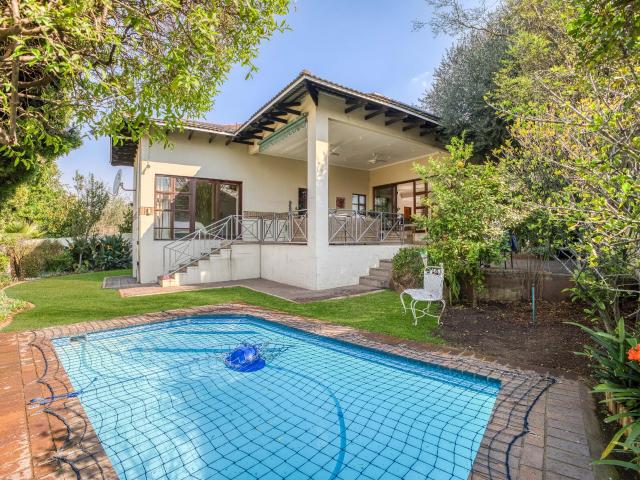 R27 500 | 3 Bedroom House For Rent in Lonehill, Sandton