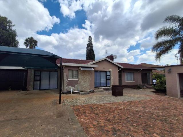 R2 800 | 1 Bedroom Cottage For Rent in Birch Acres, Kempton Park