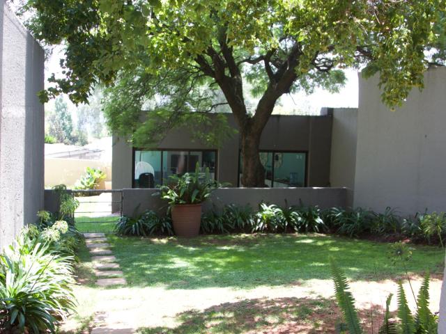 R35 000 | 3 Bedroom House For Rent in Bedfordview, Bedfordview