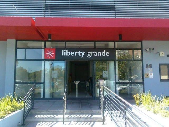 R7 500 | 0.5 Bedroom Apartment / Flat For Rent in Goodwood Central, Goodwood