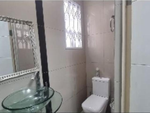 R7 500 | 1 Bedroom Apartment / Flat For Rent in Essenwood, Durban