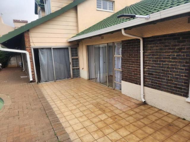 R7 500 | 2 Bedroom Apartment / Flat For Rent in Germiston Central, Germiston