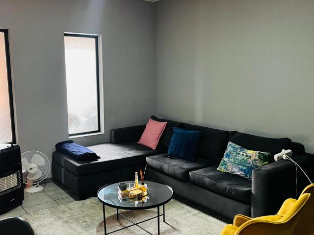 R7 500 | 2 Bedroom Apartment / Flat For Rent in Witpoortjie, Roodepoort