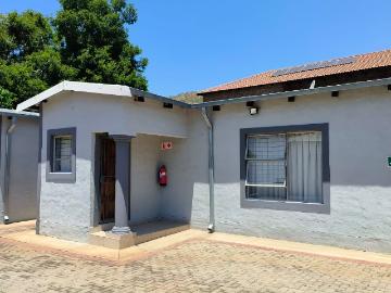 R7,500 pm 2 Bedroom Townhouse To Let in Pretoria North