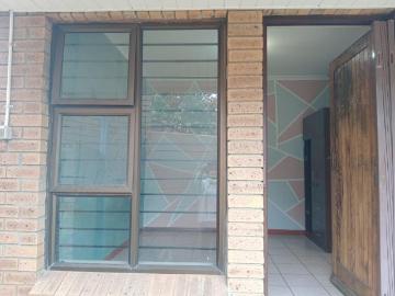 R7 800 | 0.5 Bedroom Apartment / Flat For Rent in Uitzicht, Durbanville