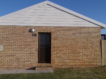 R7,950 pm 2 Bedroom Townhouse To Let in Sherwood