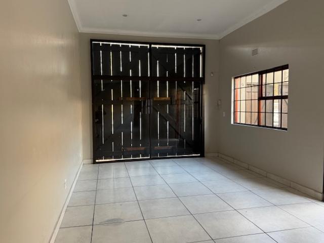 R7 000 | 1 Bedroom Cottage For Rent in Edenvale, Edenvale
