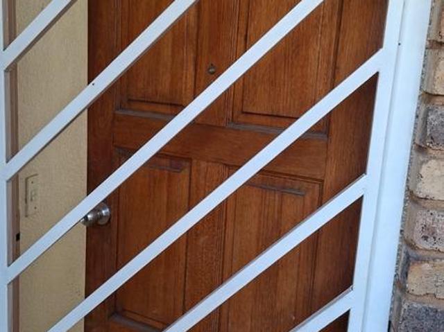 R7 000 | 2 Bedroom Apartment / Flat For Rent in Northcliff, Johannesburg