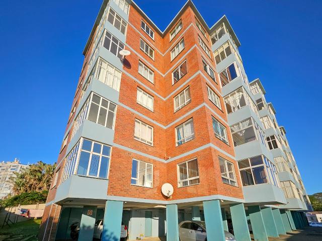 R7,000 pm 1.5 Bedroom Flat To Let in Amanzimtoti