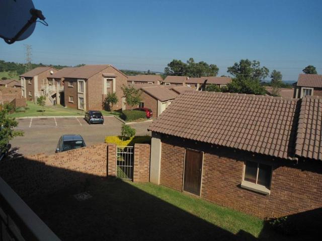 R7 100 | 2 Bedroom Apartment / Flat For Rent in Mooikloof Ridge Estate, Pretoria