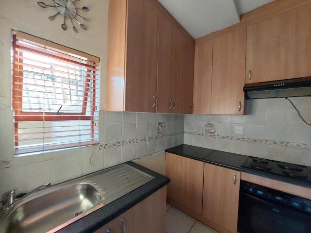 R7 100 | 2 Bedroom Apartment / Flat For Rent in Vanderbijlpark CW 2, Vanderbijlpark