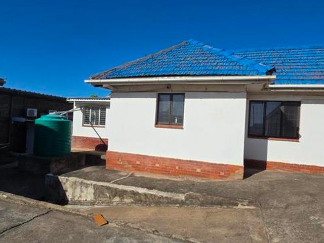 R7 200 | 3 Bedroom House For Rent in Park Rynie, Park Rynie