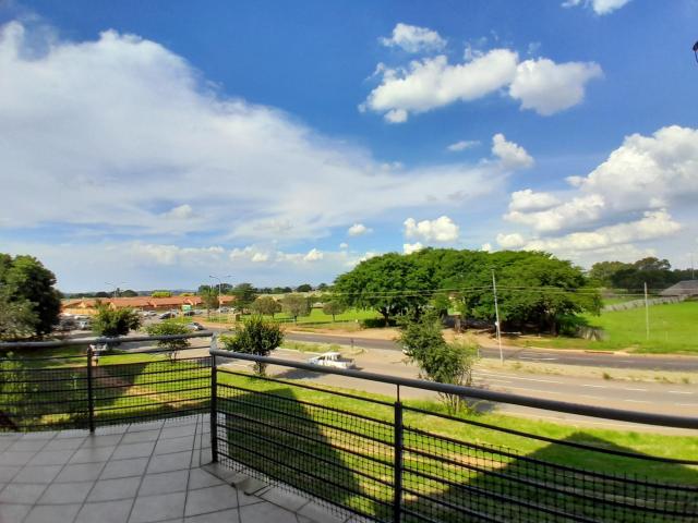R7 300 | 1 Bedroom Apartment / Flat For Rent in Rooihuiskraal North, Centurion