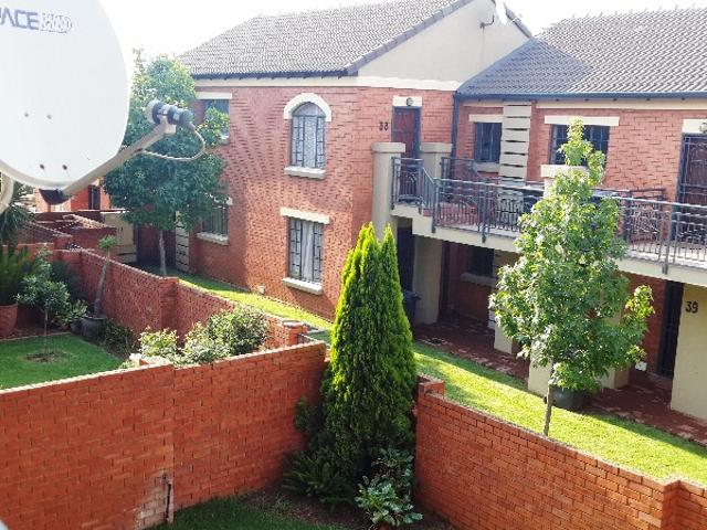 R7 300 | 2 Bedroom Apartment / Flat For Rent in Mooikloof Ridge Estate, Pretoria