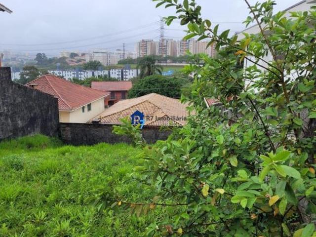 R7 Imobiliária Vende Terreno de 308 m² na Vila São Francisco