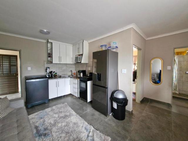 R4 500 | 1 Bedroom Cottage For Rent in Birch Acres, Kempton Park