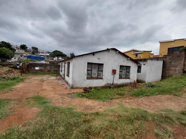 R4 600 | 2 Bedroom House For Rent in Umlazi B, Umlazi