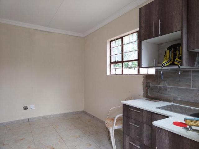 R4 800 | 1 Bedroom Cottage For Rent in Norkem Park, Kempton Park
