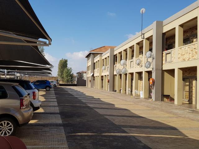 R4,900 pm 1 Bedroom Apartment To Let in Grimbeeck Park