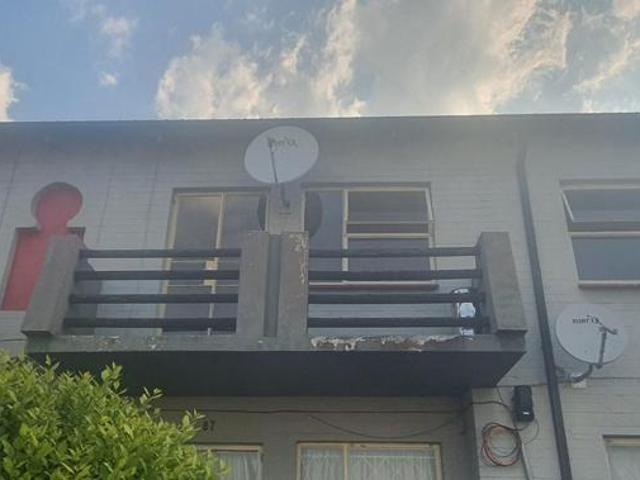 R4 000 | 3 Bedroom Apartment / Flat For Rent in Paradise, Newcastle