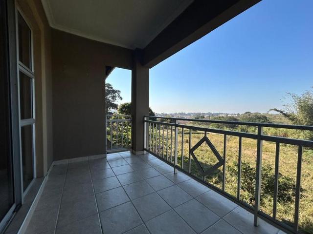 R4 200 | 3 Bedroom Apartment / Flat For Rent in Roseneath, Roseneath