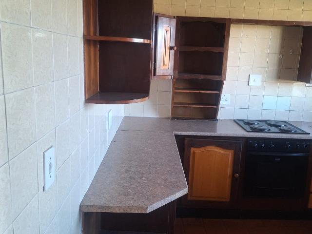 R5 500 | 2 Bedroom Apartment / Flat For Rent in Florida, Roodepoort
