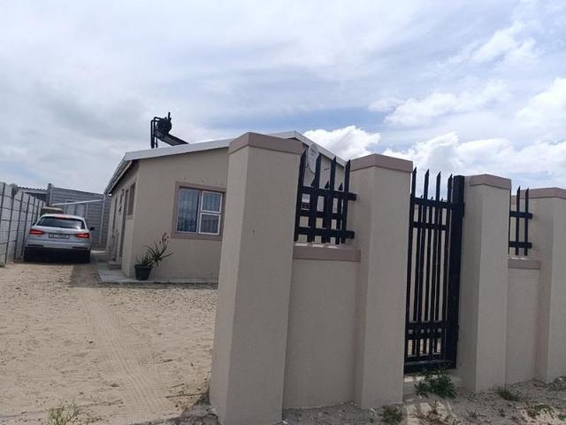 R5 500 | 2 Bedroom House For Rent in Malibu Village, Blue Downs