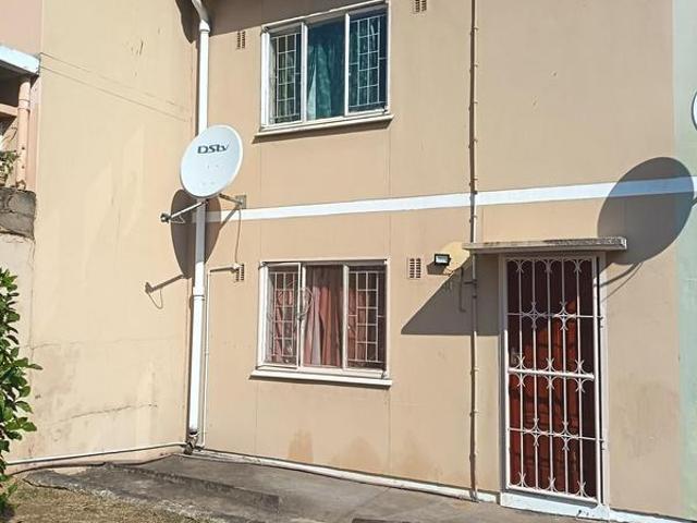 R5 750 | 2 Bedroom House For Rent in Newlands West, Newlands