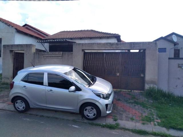 R6 000 | 2 Bedroom House For Rent in Fleurhof, Roodepoort