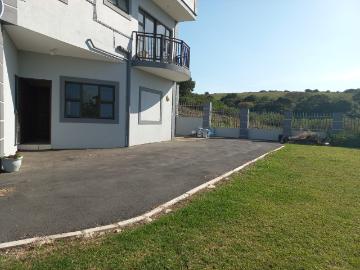 Apartment to rent in Vulamehlo Local Municipality - Garden