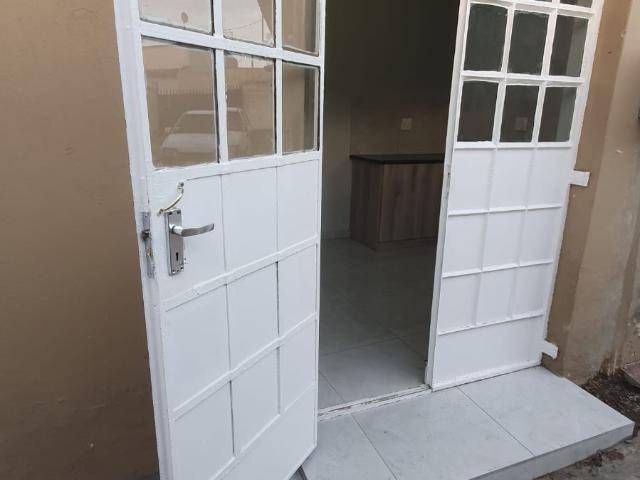 R5 000 | 1 Bedroom Bachelor Cottage For Rent in Kensington, Johannesburg
