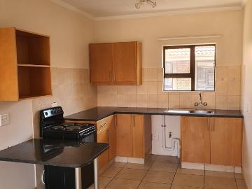 R5,120 pm 1 Bedroom Apartment To Let in Die Bult