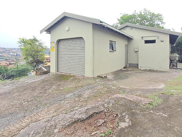 R6 500 | 3 Bedroom House For Rent in Umlazi Bb, Umlazi
