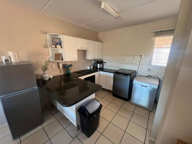 R6 500 | 1 Bedroom Apartment / Flat For Rent in Weltevreden Park, Roodepoort